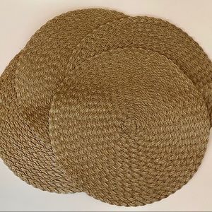 Round Indoor/Outdoor Woven Placemats Set of 4